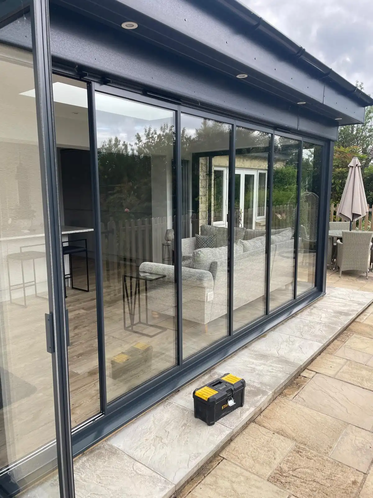 Guide to Corner Bifold Doors - Fixed and Open Corner