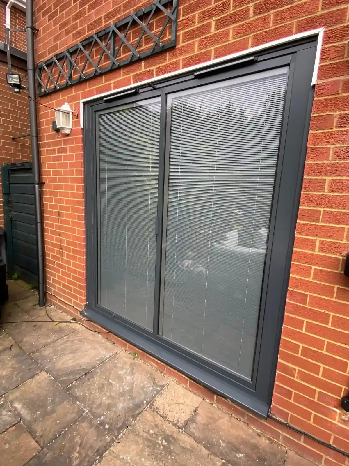 2 panel bifold doors with integral blinds