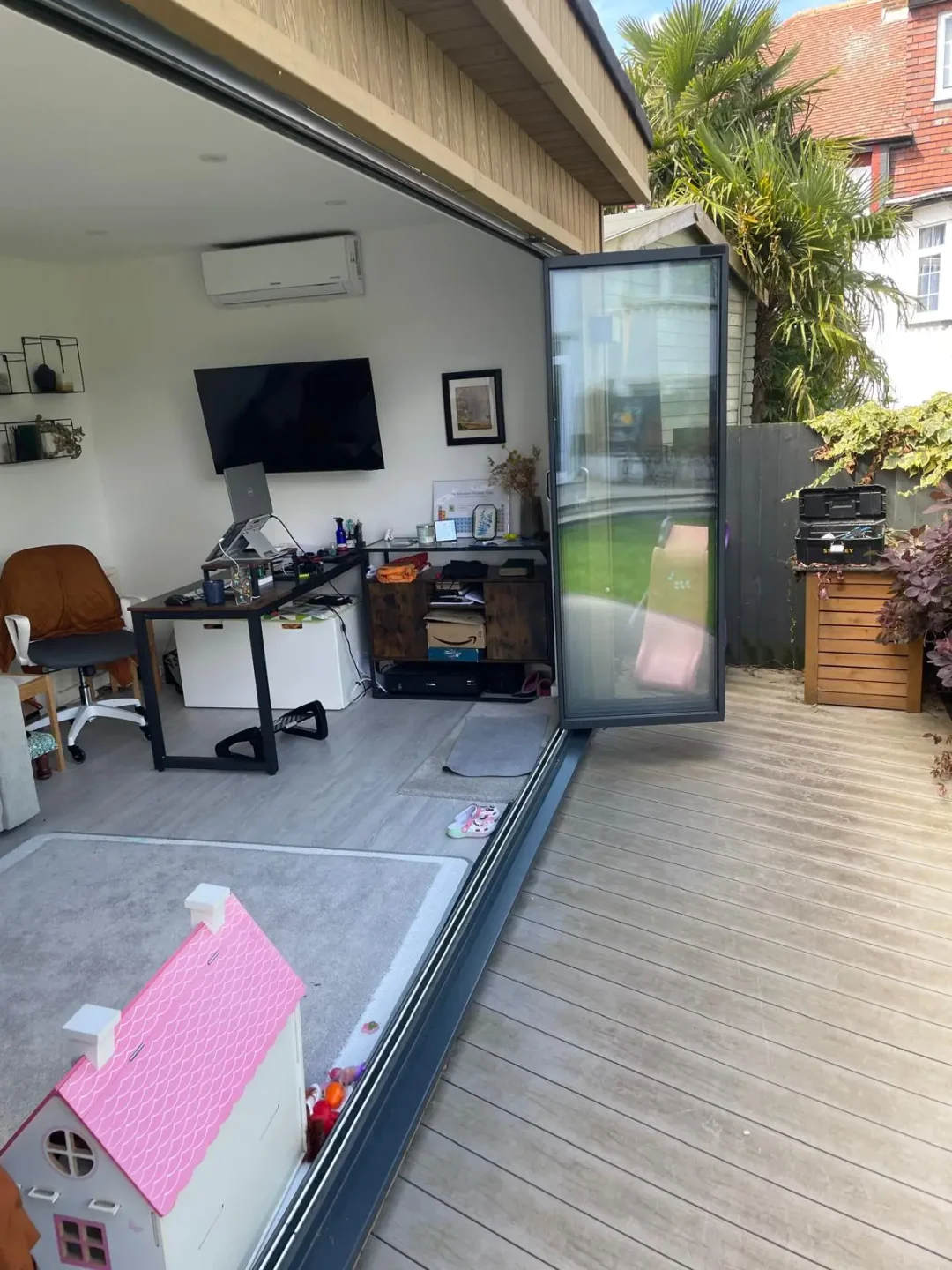 pros and cons of bifold doors